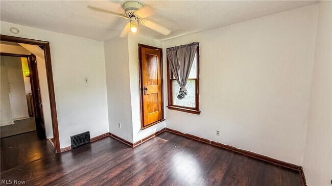 Foto del edificio - 987 Boone St