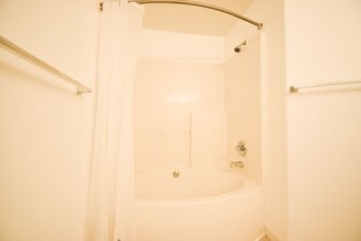 Building Photo - 730 NW 185th Ave