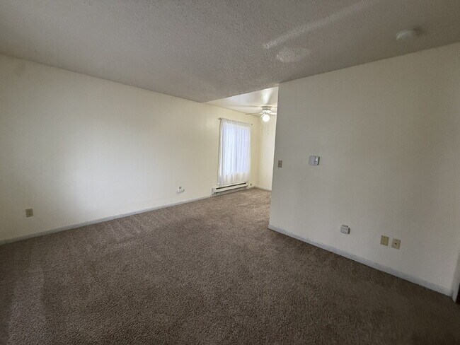 Foto del edificio - Charming 1 Bedroom Retreat in Kent- Cozy 520 sq ft Haven!