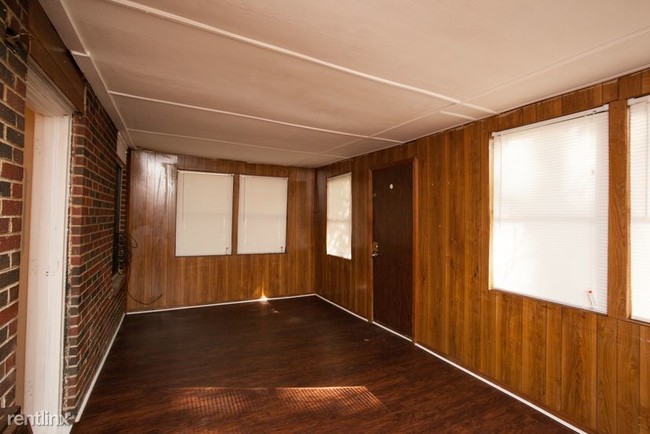 Building Photo - 2 br, 1.5 bath House - 682 Steve Drive SW