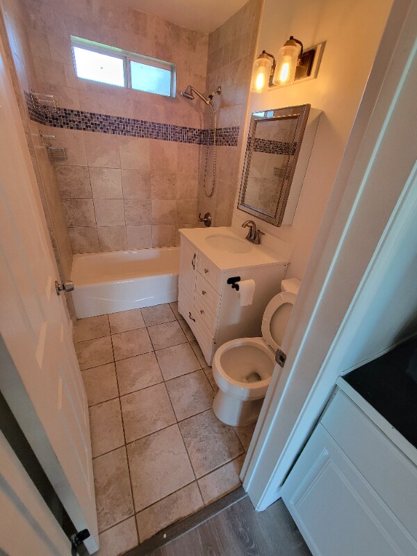 Building Photo - 4475 Highland Pl