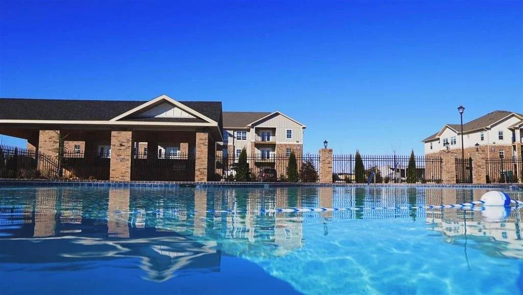 Piscina de Highland Park - Highland Park Apartments