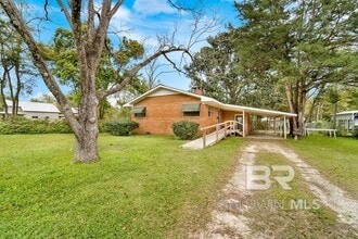 Building Photo - 359 Wisteria St