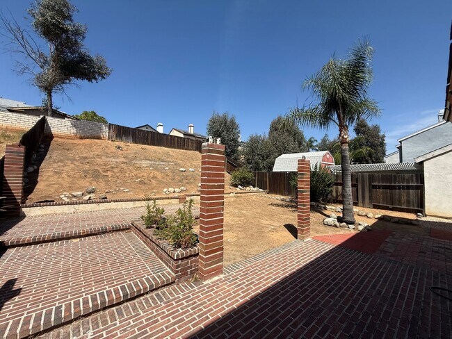 Foto del edificio - Stylish 4B/2.5BA Home in Moreno Valley with Attached Garage and Upgraded Interiors