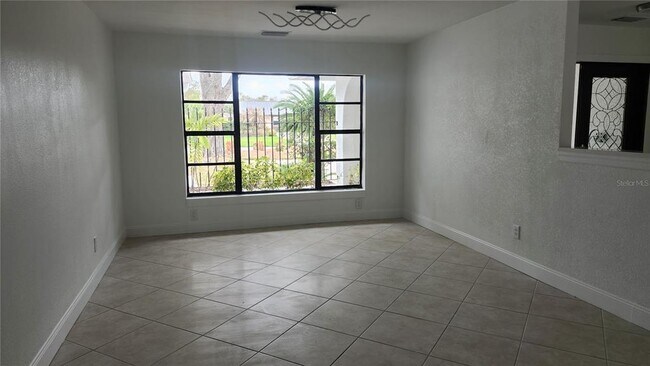 Foto del edificio - 2001 Country Club Ct