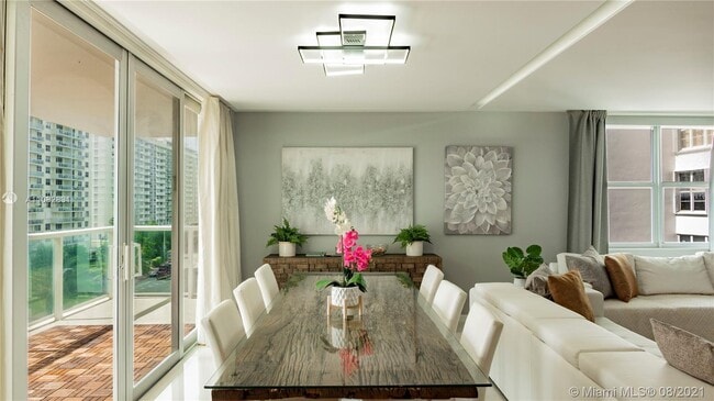 Building Photo - 5750 Collins Ave