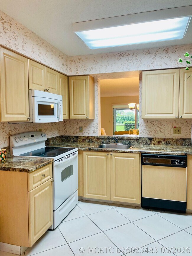 Foto del edificio - 7286 Huntington Ln