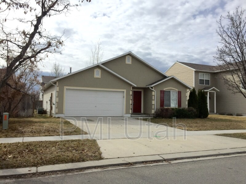 2204 Hawthorne St, Lehi, UT 84043 House Rental in Lehi, UT