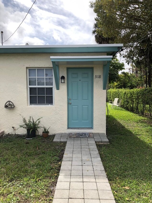 Photo - 5116-5118 Canal Rd (West Palm Beach, FL)