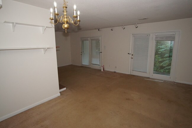 Foto del edificio - 8707 Olde Colony Trail