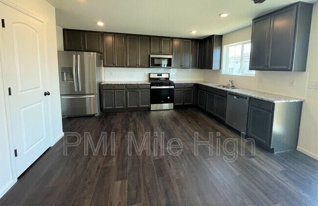 Foto del edificio - 21138 E 61st Dr