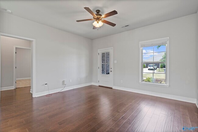 Building Photo - 125 Princewater Dr