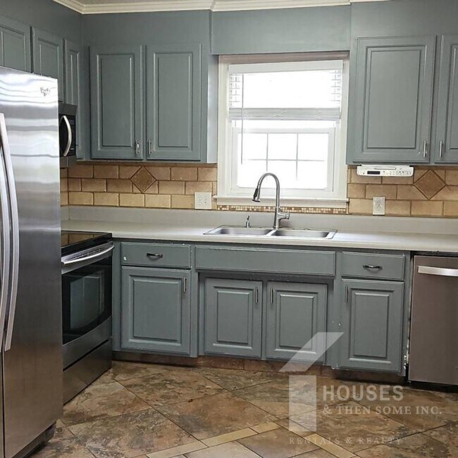 Foto del edificio - 423 Rollingwood Dr