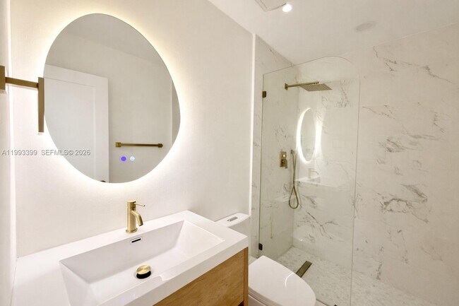 Foto del edificio - Michigan Avenue, Miami Beach, FL 33139 - 2 BR 1.5 BA condo