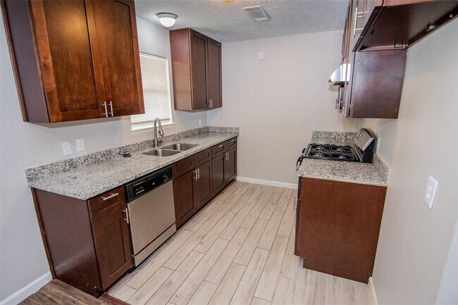 Building Photo - 5211 Ridgestone St