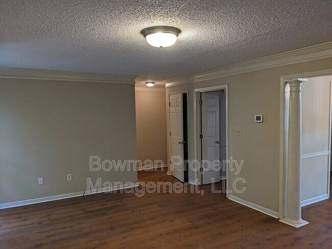 Foto del edificio - 170 Woodhaven Ridge