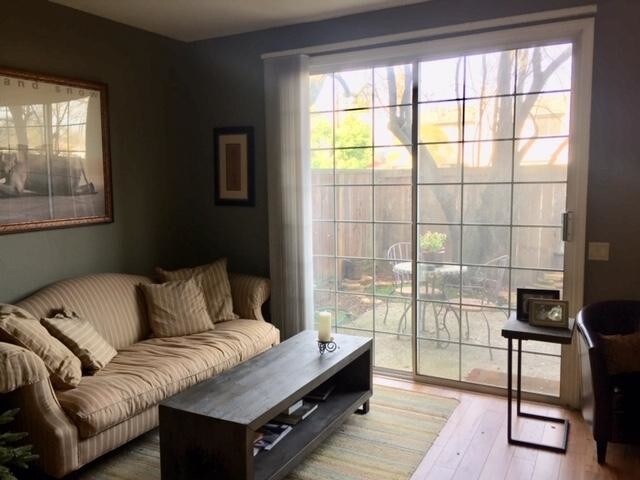 Living Room 2 - 1049 Bell St