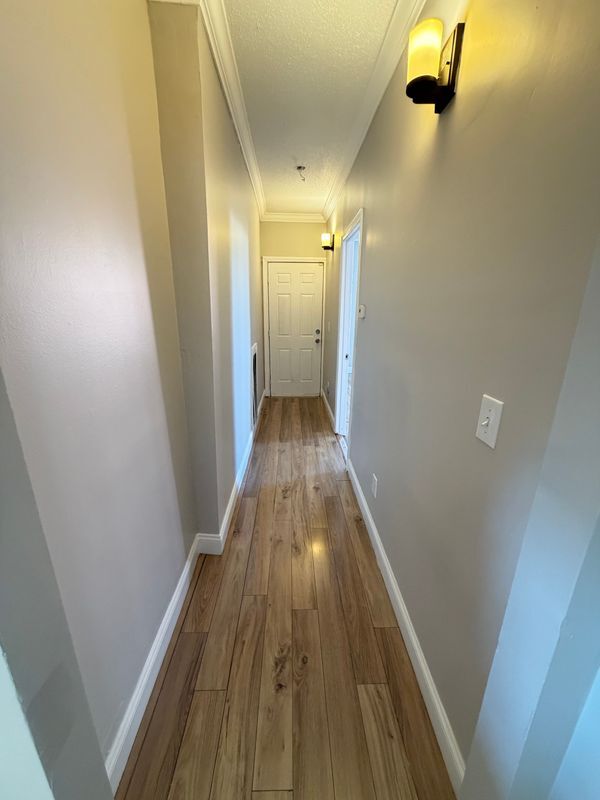 Building Photo - 171 Capen St