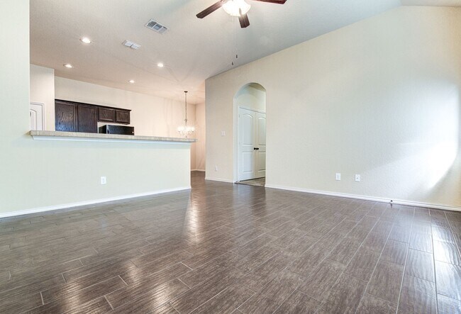 Foto del edificio - Beautiful 3 Bedroom Duplex Located in New ...