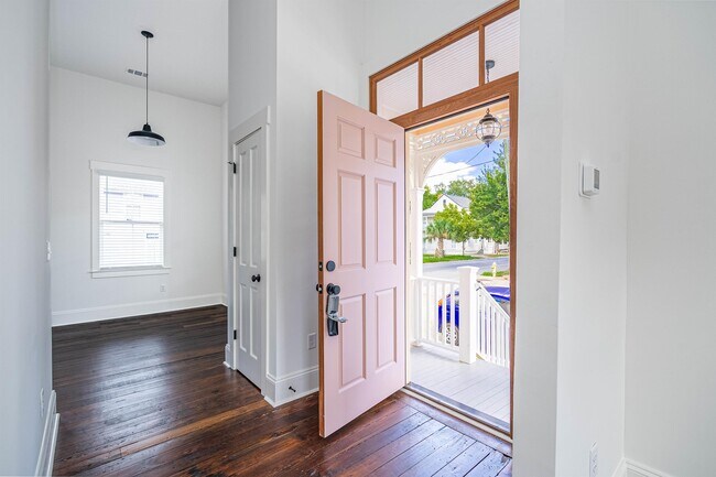 Building Photo - 1401 Jefferson St