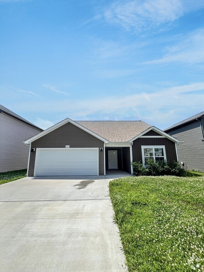 Building Photo - 220 Notgrass Rd