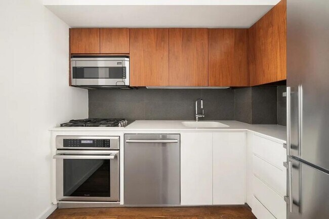 Building Photo - 1 bedroom in New York NY 10021