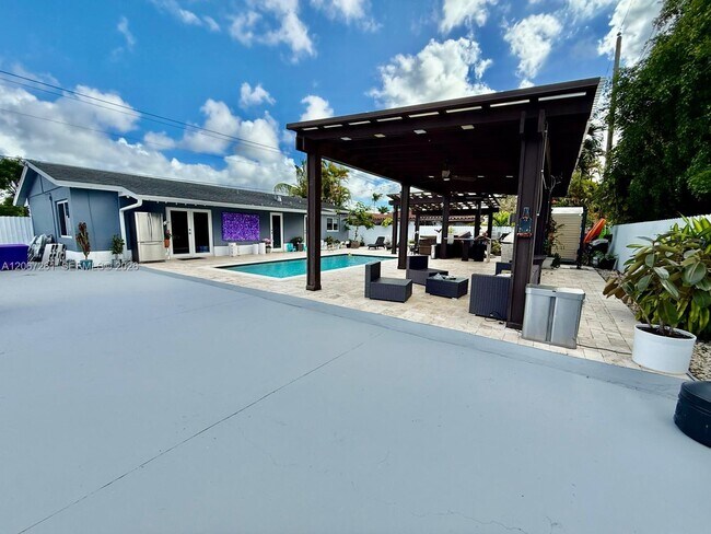 Foto del edificio - 6202 SW 107th Ave