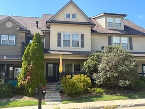 Building Photo - 4207 Gladden Ln