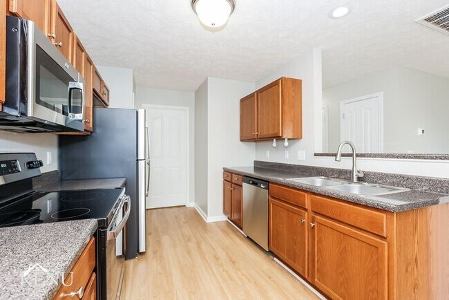 Building Photo - 1414 Amal Dr