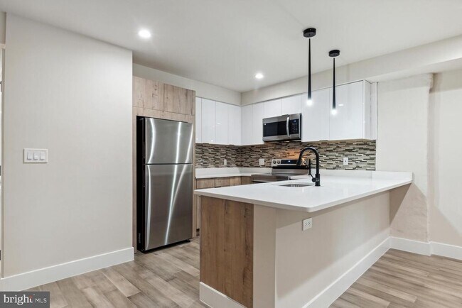 Foto del edificio - 122 Randolph Pl NW