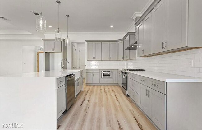 Building Photo - 3 br, 2.5 bath House - 2219 Harris Circle