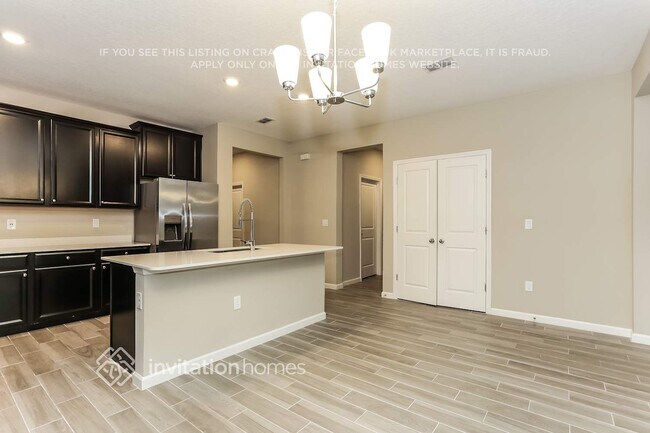 Building Photo - 6289 Bluff Ave