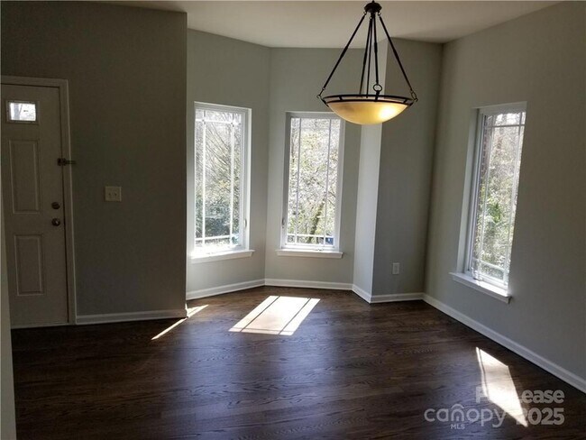 Foto del edificio - 1105 Kurt Ct