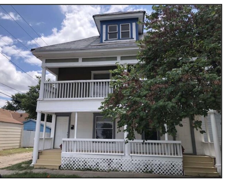Foto principal - 1002 S Water St
