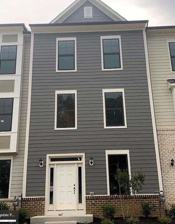 Foto del edificio - 124 Kinross Ln