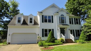 Building Photo - 205 Ludlow Dr
