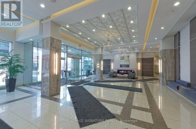 Building Photo - 7171-7171 Yonge St