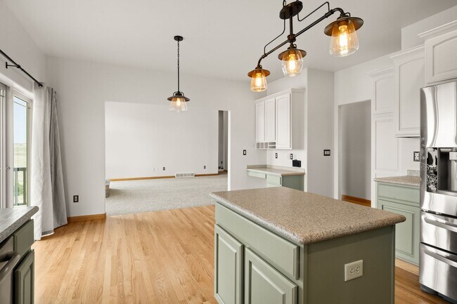Foto del edificio - Executive 3-Bed Ranch Main Level - Private...