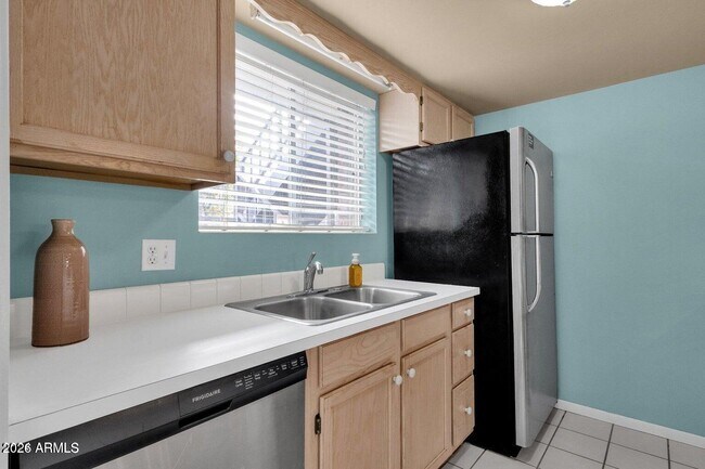 Foto del edificio - 4701 N 68th St