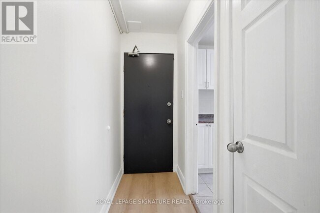 Photo du bâtiment - 1000 O'Connor Dr
