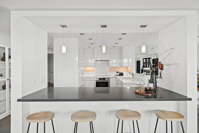 Foto del edificio - 305 SW Montgomery St