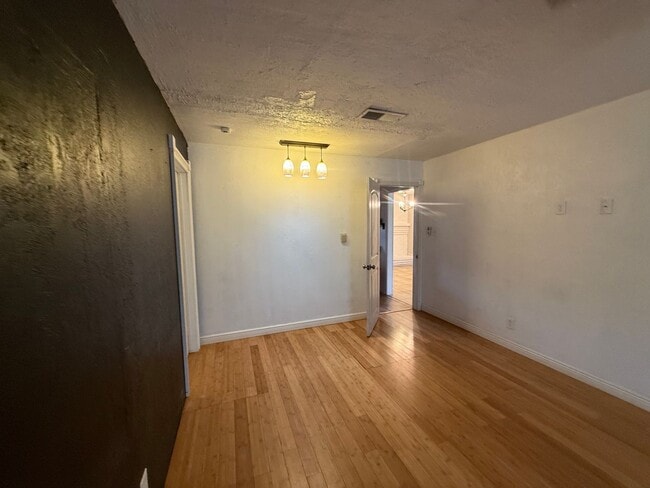 Building Photo - 200 E Permian Dr