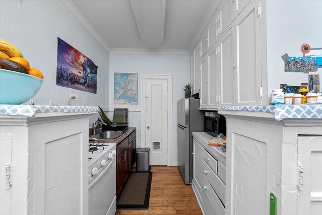 Building Photo - 3449 N Elaine Pl