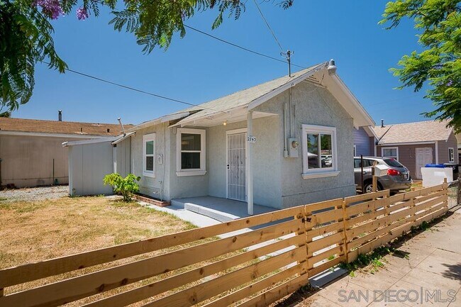 Building Photo - 2743 L St