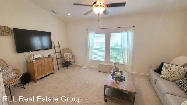 Foto del edificio - 5 br, 2 bath House - 5951 Dexter Ct
