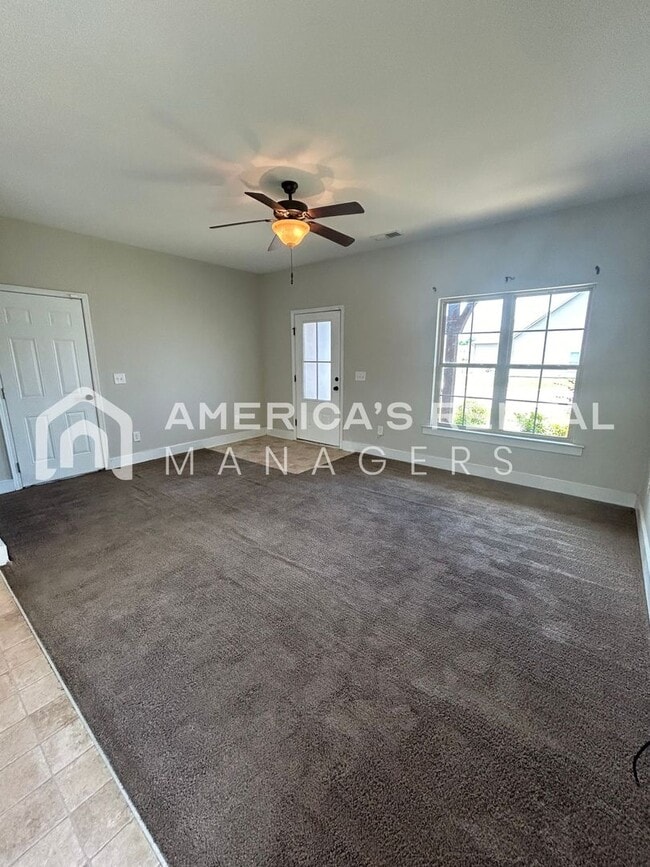 Building Photo - Spacious Home for Rent in Calera! COMING SOON!
