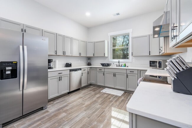 Building Photo - 209 Beirne Ave NW