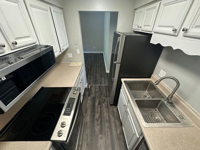 Building Photo - 18 Old St Marys Pike