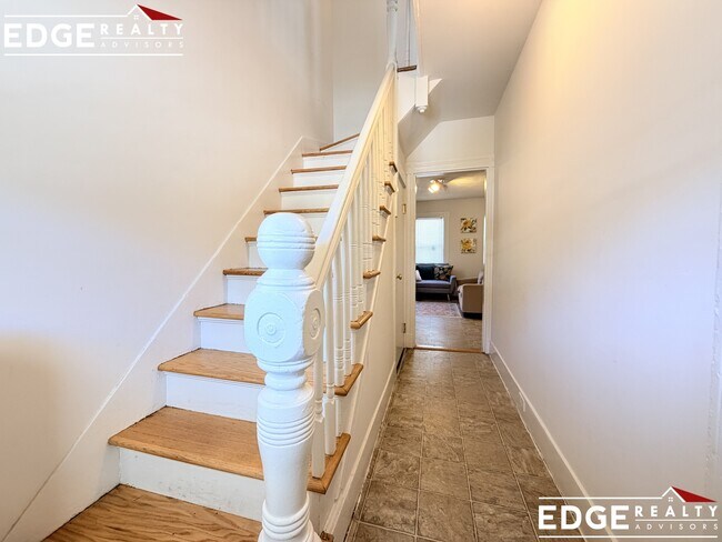 Photo - 33R Winship Pl Apartment