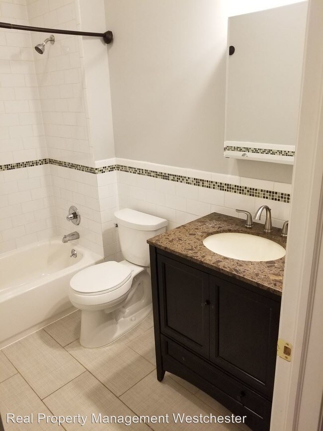 Building Photo - 31-37 Spring St